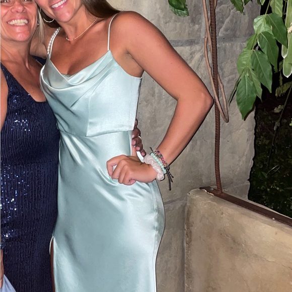 FLOOR LENGTH x SCOOP NECK MINT GREEN DRESS - Picture 4 of 4